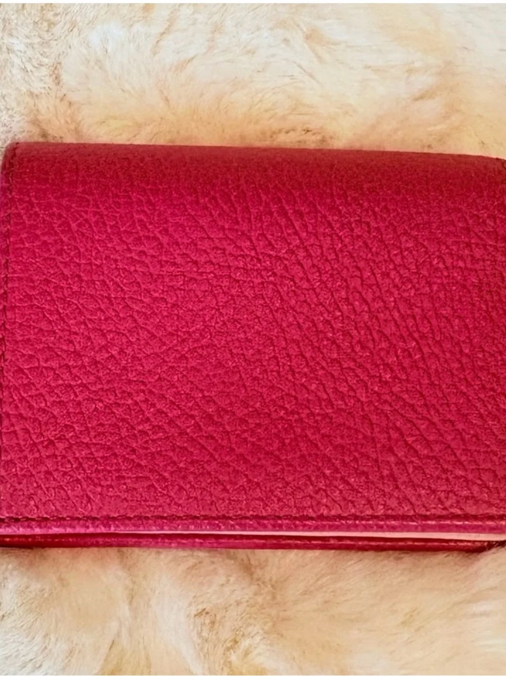 Gucci Marmont Two-Toned Fuschia and Pink Pebbled Leather Wallet with Gold GG - Picture 3 of 8